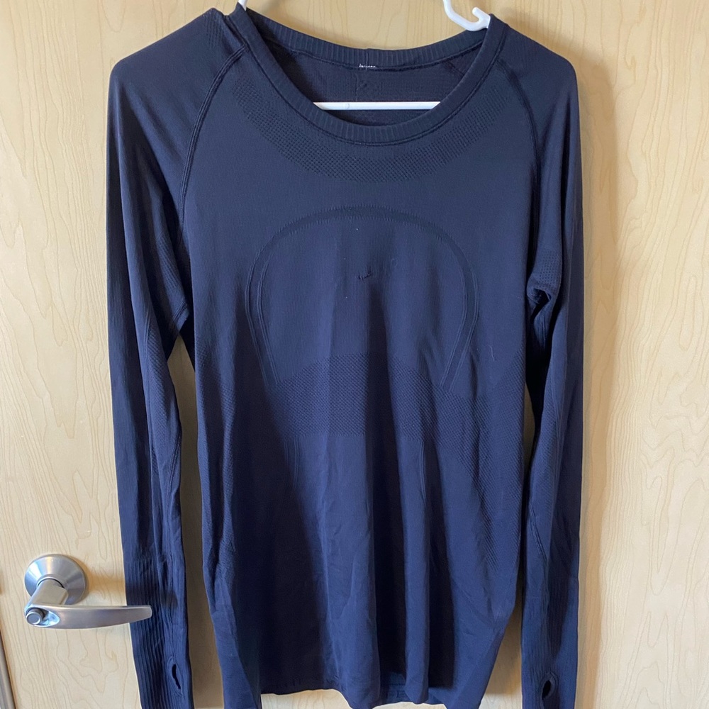 Navy Blue Lululemon Swiftly long sleeve
